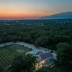 Rosemary Zadarvillas * Dračevac Ninski
