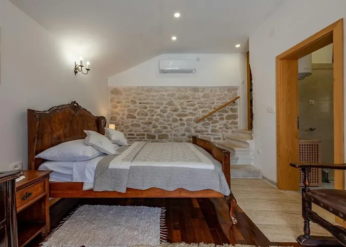 Rosemary Zadarvillas * Dracevac Ninski