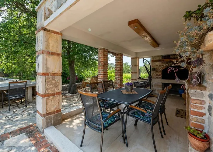 Rosemary Zadarvillas Dracevac Ninski