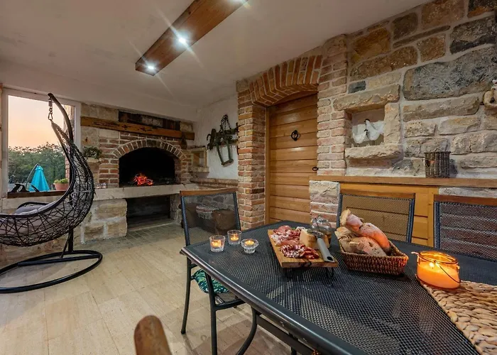 Rosemary Zadarvillas