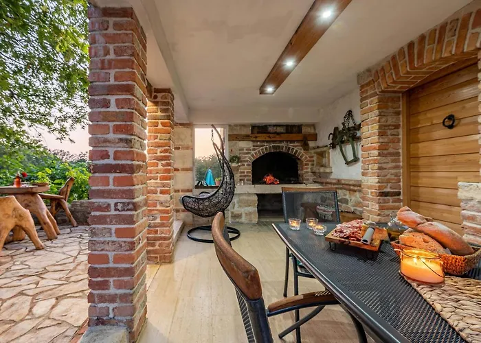 Rosemary Zadarvillas